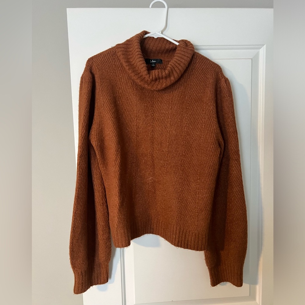 Lulu’s Rust Turtle Neck Sweater - L